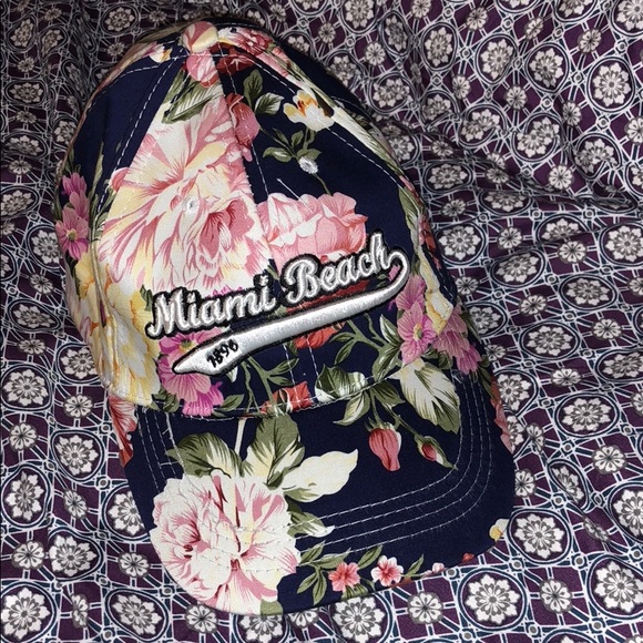 Hat - Picture 1 of 3